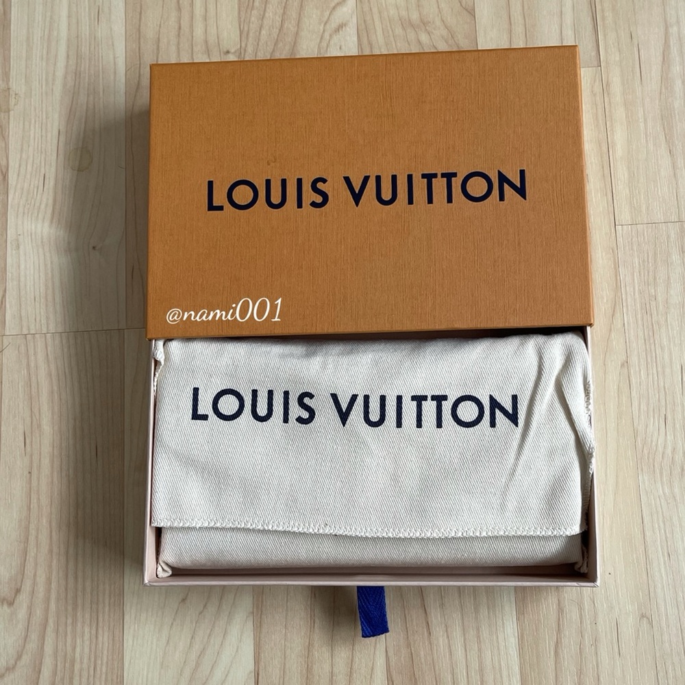 Louis Vuitton Denim Sarah Wallet - Picture 13 of 14